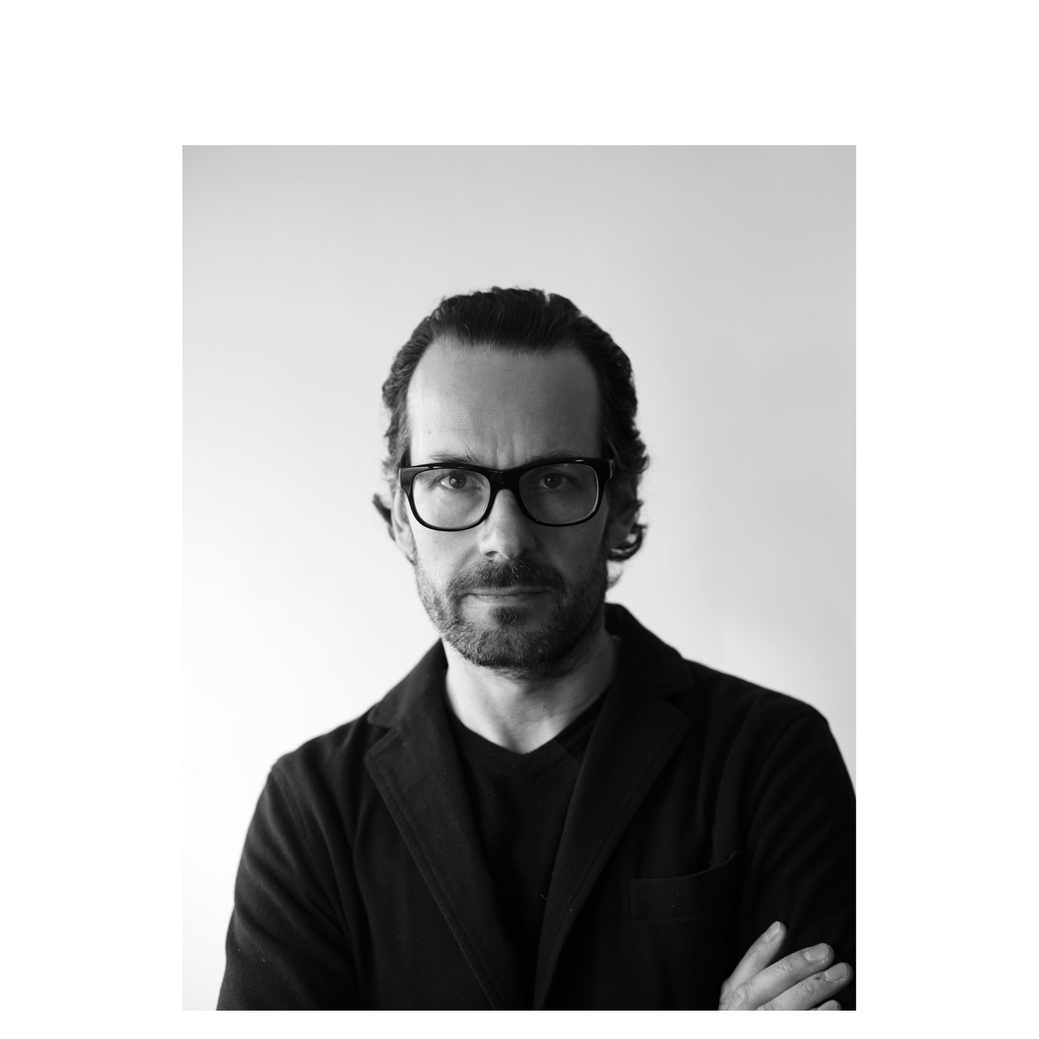 Konstantin Grcic: Wie Tip, 2Hands, Square, H2O und Doppelschale Smart Authentics prägen