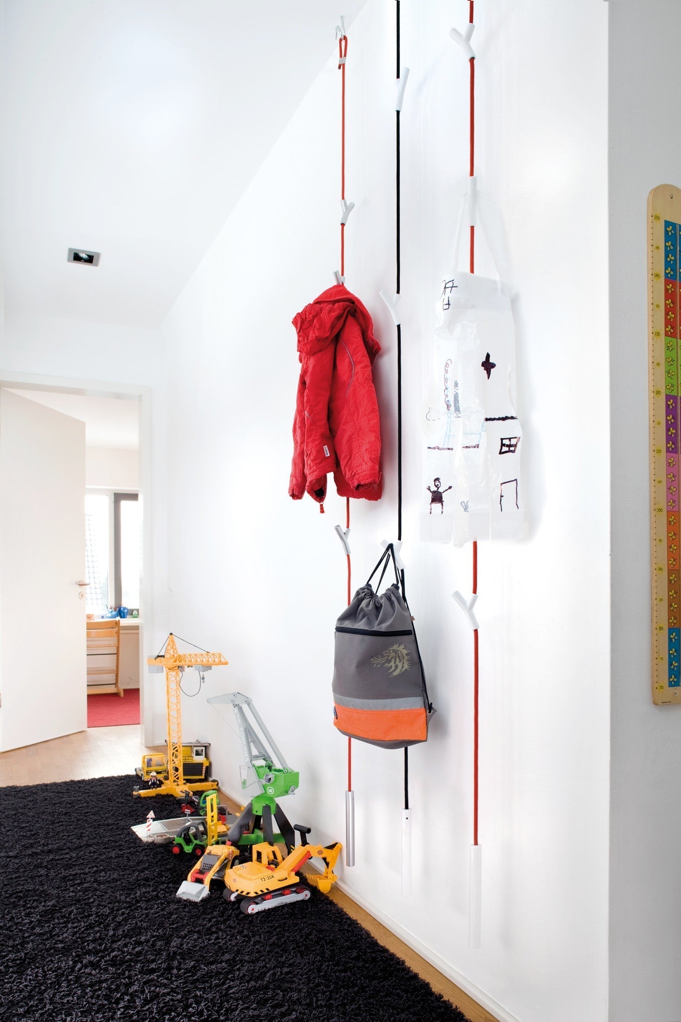 Platzsparende Wardrope Seilgarderobe – minimalistisches Design mit maximaler Wirkung