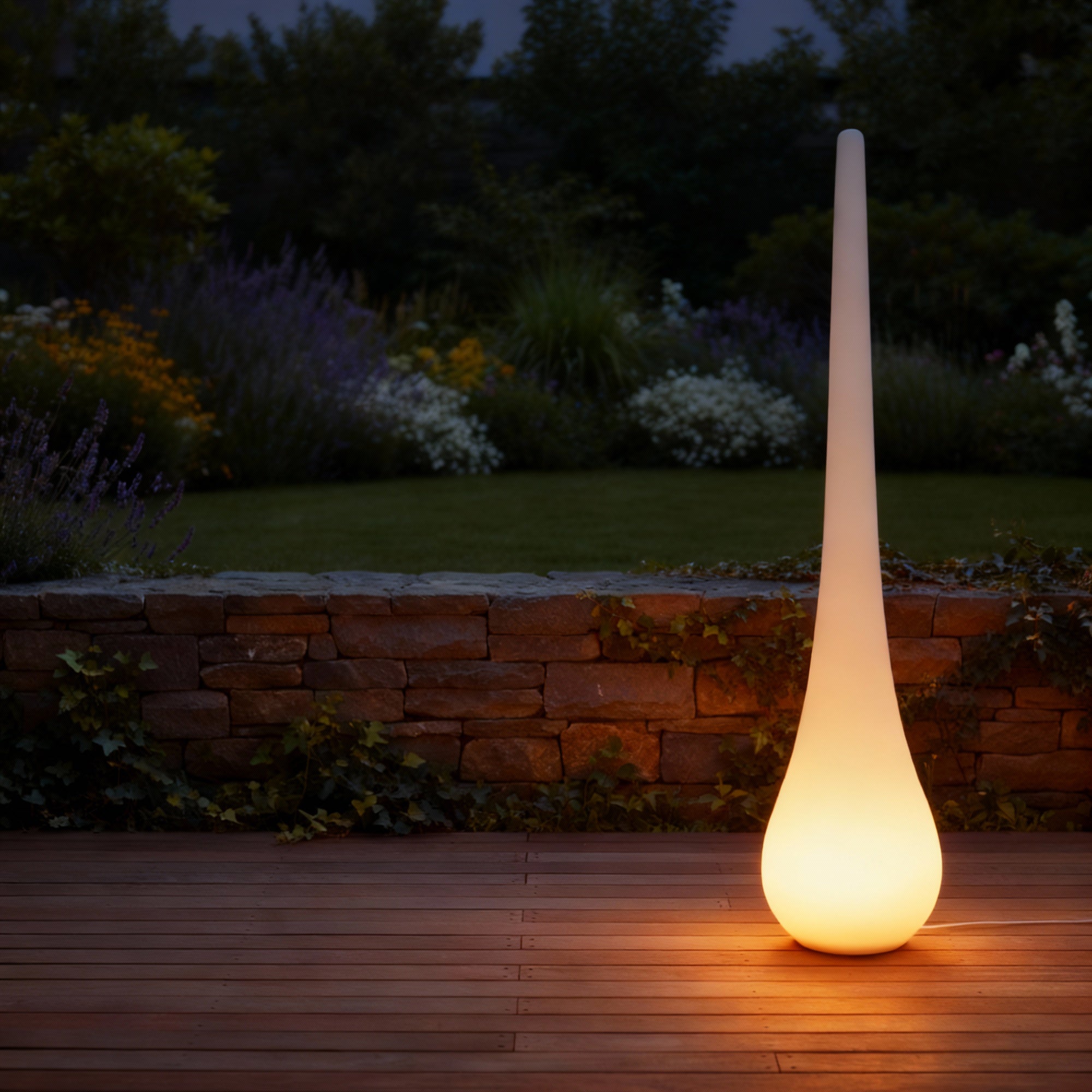 STAND UP – ikonische Leuchte die Atmosphäre in deinem Haus oder Garten zaubert