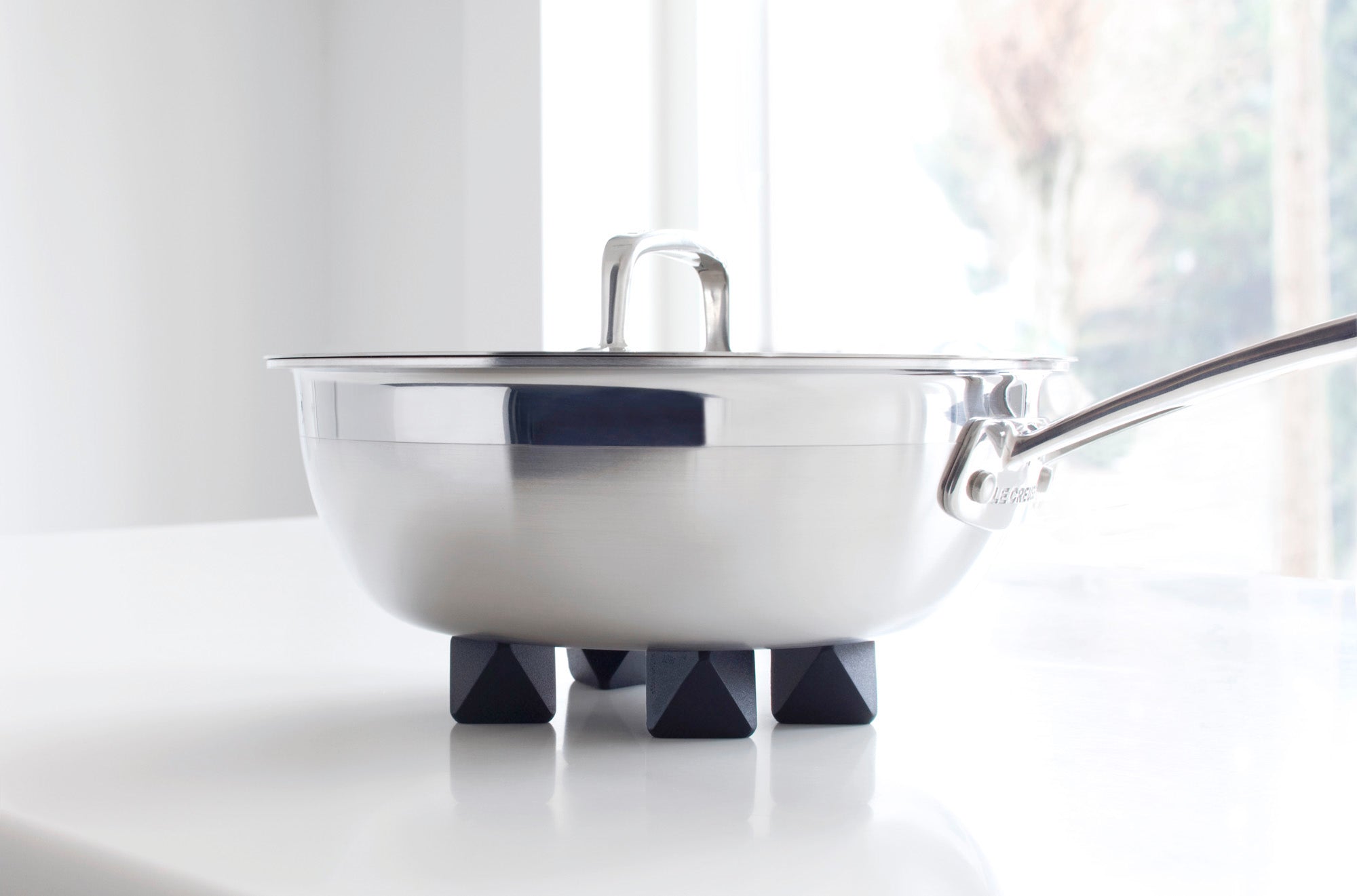 4HOT TOPFUNTERSETZER ROT